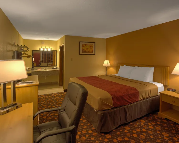 Econo Lodge Phillipsburg hotel detail image 6