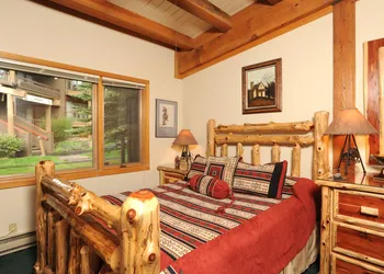 Evergreen Condominiums by Vail Resorts hotel thumbnail 4