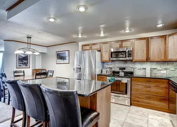 Evergreen Condominiums by Vail Resorts hotel thumbnail 8