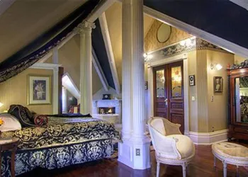 Gingerbread Mansion Inn hotel thumbnail 6