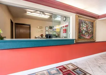 Econo Lodge Dexter hotel thumbnail 2