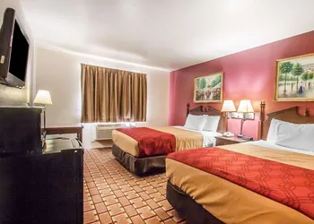Econo Lodge Dexter hotel thumbnail 7