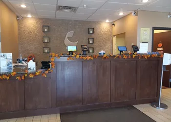 Comfort Suites Farmington hotel thumbnail 2