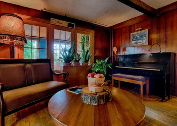 Auberge Handfield hotel thumbnail 4