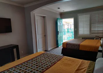 LYFE INN & SUITES by AGA - LAX Airport hotel thumbnail 3