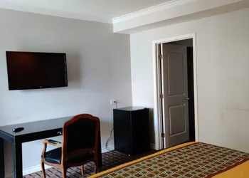 LYFE INN & SUITES by AGA - LAX Airport hotel thumbnail 7