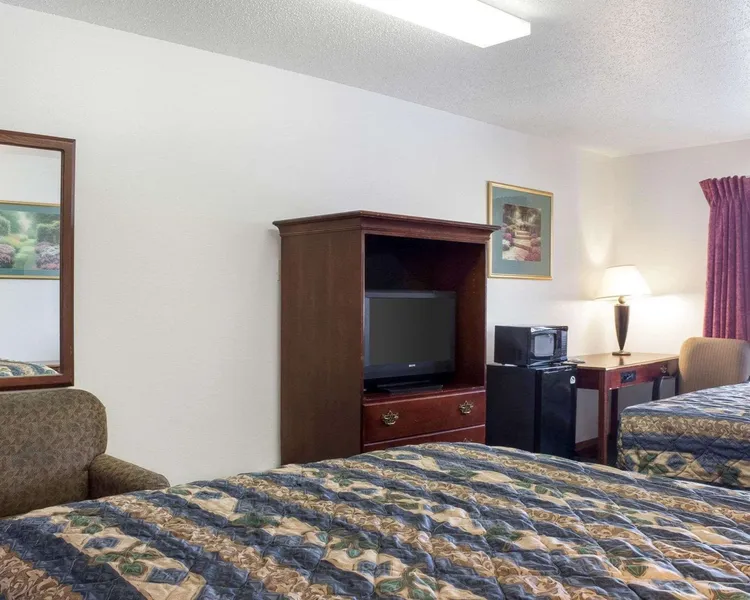 Rodeway Inn West Fargo Main Ave. hotel detail image 6