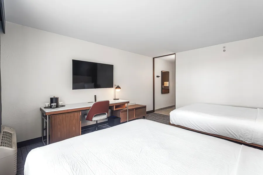 Courtyard by Marriott Columbus hotel detail image 6