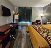 Super 8 by Wyndham Cloverdale IN hotel detail image 3
