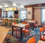 Fairfield Inn & Suites by Marriott Columbus hotel detail image 4