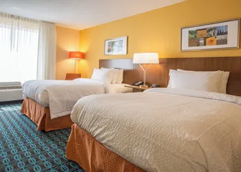 Fairfield Inn & Suites by Marriott Columbus hotel thumbnail 5