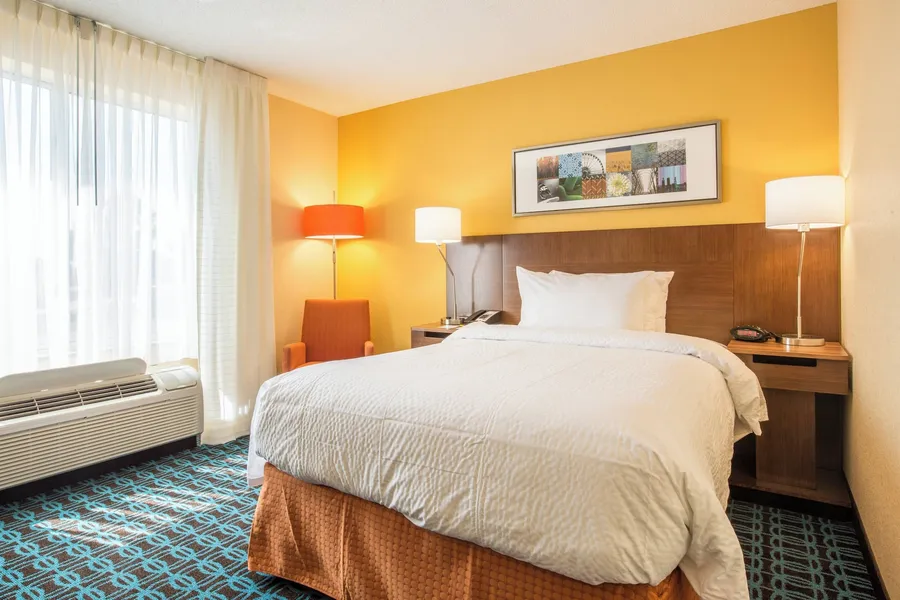 Fairfield Inn & Suites by Marriott Columbus hotel detail image 6