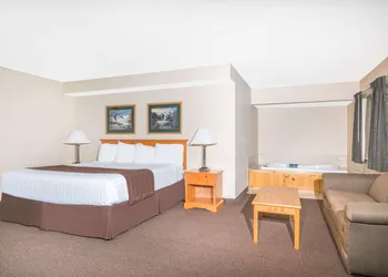 Baymont by Wyndham Baxter/Brainerd Area hotel thumbnail 6