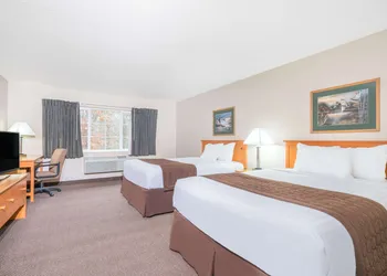 Baymont by Wyndham Baxter/Brainerd Area hotel thumbnail 8
