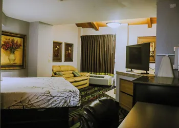 Apple Tree Inn and Suites hotel thumbnail 4