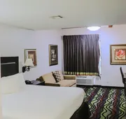 Apple Tree Inn and Suites hotel detail image 5