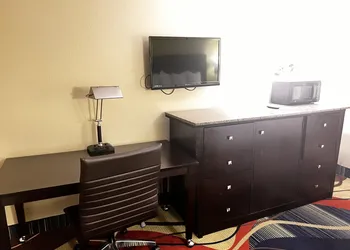 Apple Tree Inn and Suites hotel thumbnail 6