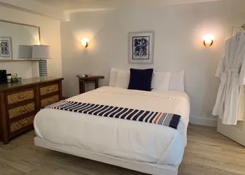 Casa Tropicana hotel thumbnail 6