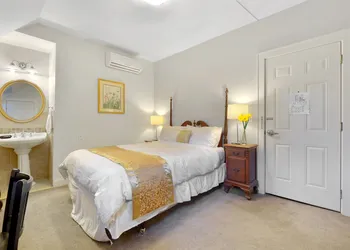 The DeBary Inn hotel thumbnail 5