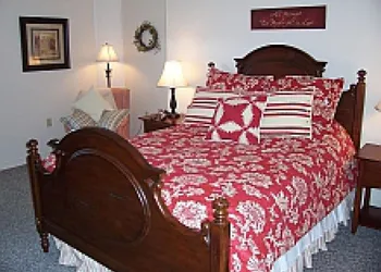 Camelot Restaurant & Inn hotel thumbnail 6
