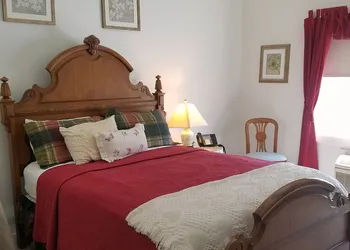 Camelot Restaurant & Inn hotel thumbnail 7