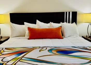 Surfsider Resort hotel thumbnail 3