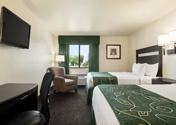 Baymont by Wyndham Glenwood hotel thumbnail 7