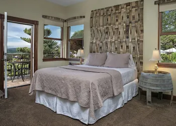 Youngberg Hill hotel thumbnail 7