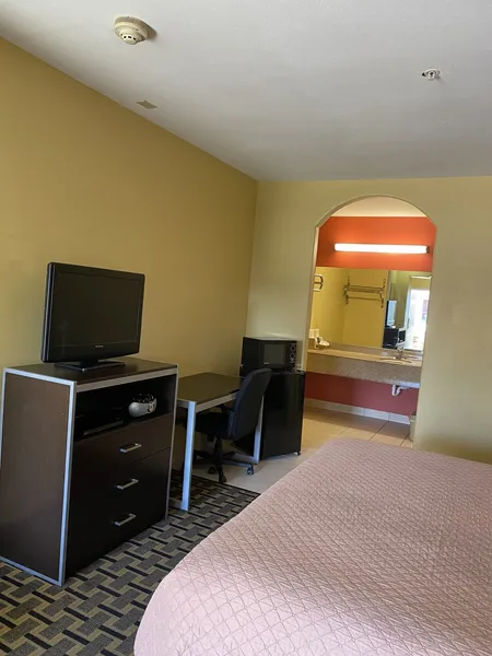 Redwood Suites hotel detail image 6