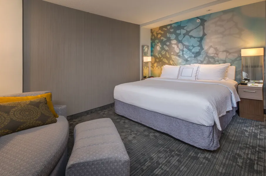 Courtyard by Marriott Winnipeg Airport hotel detail image 6