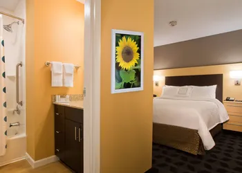 TownePlace Suites by Marriott Dodge City hotel thumbnail 5