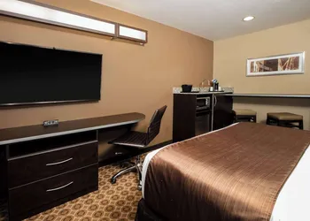 Microtel Inn & Suites By Wyndham Pecos hotel thumbnail 5