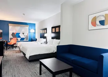 Holiday Inn Express & Suites Houston East - Baytown by IHG hotel thumbnail 4