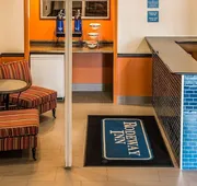Rodeway Inn Muskegon Airport hotel detail image 3