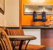 Rodeway Inn Muskegon Airport hotel detail image 4