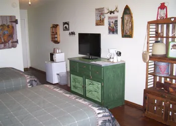 Pointe West Resort Motel hotel thumbnail 5