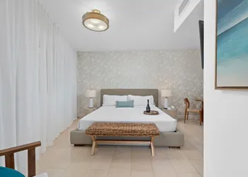 Bentley Hotel South Beach hotel thumbnail 6