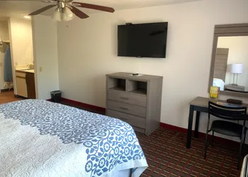 Guest House Inn hotel thumbnail 7