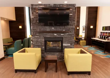 Hampton Inn & Suites by Hilton Regina East Gate hotel thumbnail 3