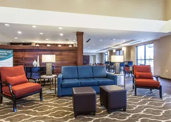 Comfort Suites Youngstown North hotel thumbnail 6