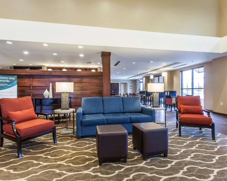 Comfort Suites Youngstown North hotel detail image 6
