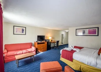 Charles River Inn hotel thumbnail 7