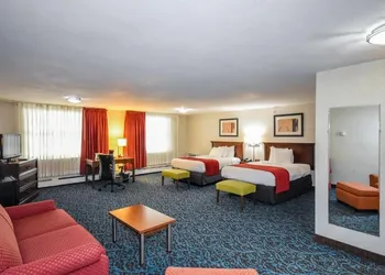 Charles River Inn hotel thumbnail 8