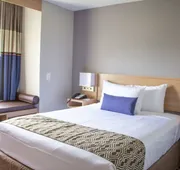 Microtel Inn & Suites by Wyndham Camp Lejeune/Jacksonville hotel detail image 5