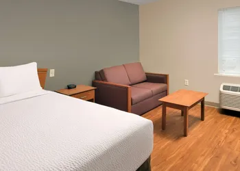 WoodSpring Suites Louisville Clarksville hotel thumbnail 5