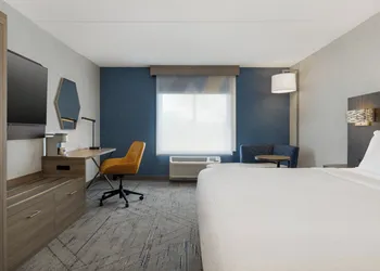 Holiday Inn Express & Suites Ottawa East - Orleans by IHG hotel thumbnail 7