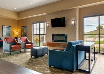 Comfort Inn & Suites Mandan - Bismarck hotel thumbnail 3
