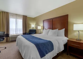 Comfort Inn & Suites Mandan - Bismarck hotel thumbnail 8