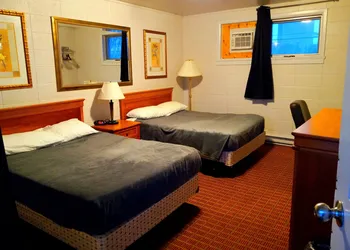 Chalet Inn Motel hotel thumbnail 2