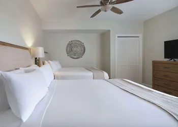 Royale Palms Condominiums hotel thumbnail 3